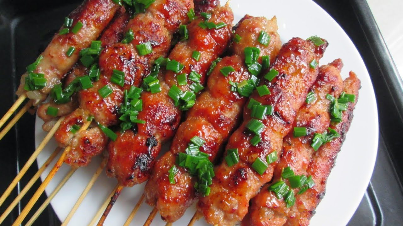 Nét đặc biệt của nem nướng Nha Trang